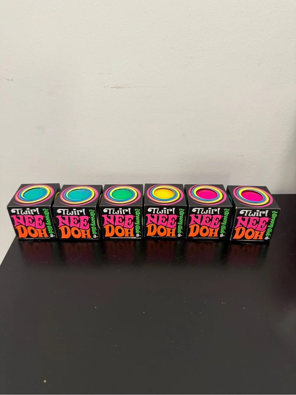Brand new mini Needoh twirl groovy glob set of 6